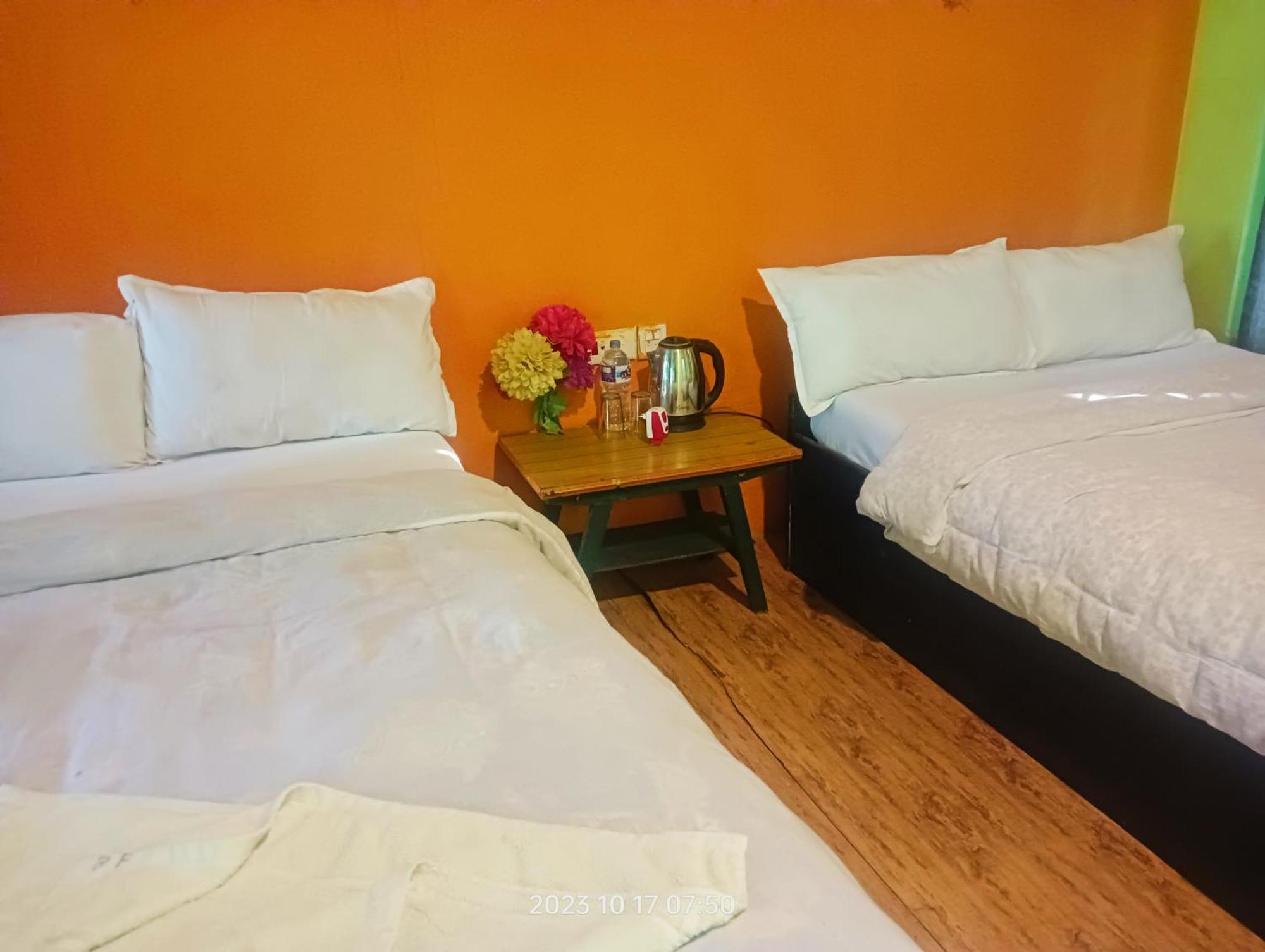 Hotel Butterfly - Peaceful Garden For Nature Lovers Sauraha Extérieur photo