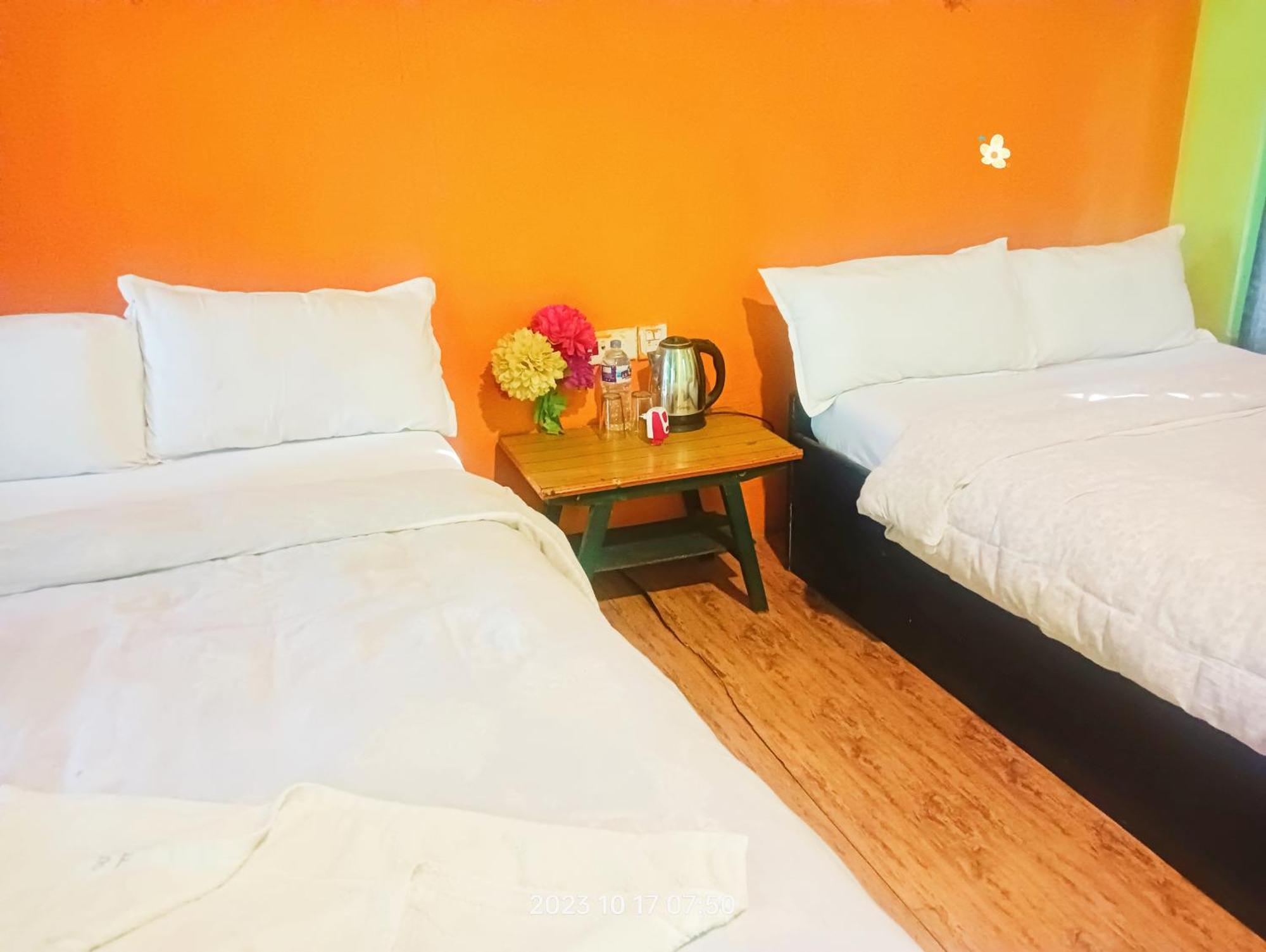 Hotel Butterfly - Peaceful Garden For Nature Lovers Sauraha Extérieur photo