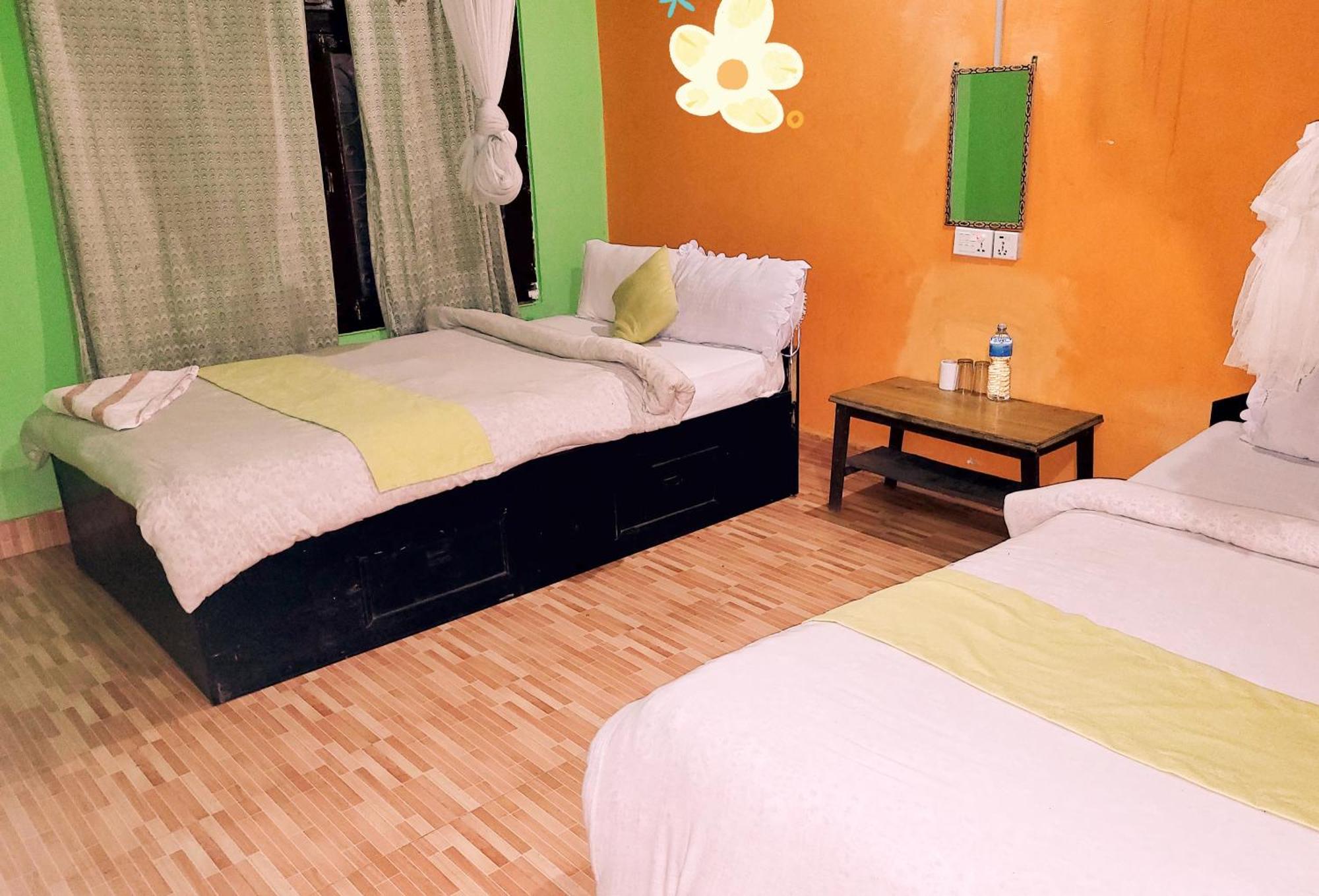 Hotel Butterfly - Peaceful Garden For Nature Lovers Sauraha Extérieur photo